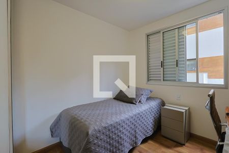 Quarto 1 de apartamento à venda com 3 quartos, 90m² em Santo Antônio, Belo Horizonte
