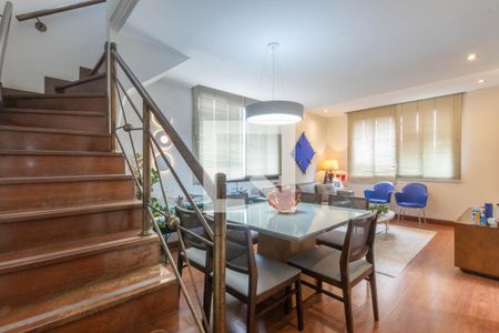 Sala de apartamento para alugar com 3 quartos, 177m² em Padre Eustáquio, Belo Horizonte