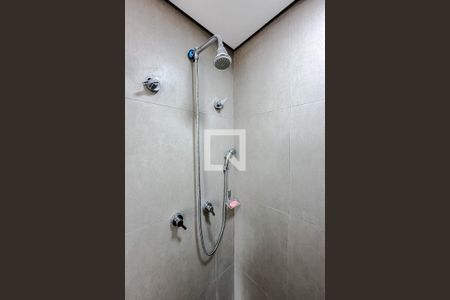 Banheiro de kitnet/studio para alugar com 1 quarto, 24m² em Vila Mariana, São Paulo