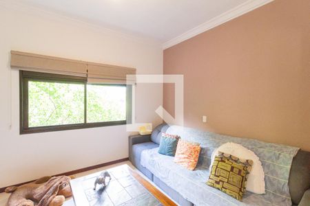 Sala de TV de casa de condomínio para alugar com 3 quartos, 415m² em Águas da Fazendinha, Carapicuíba