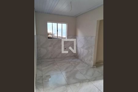 Casa para alugar com 2 quartos, 325m² em Jardim Cláudia, São Paulo