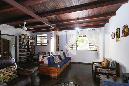 Sala  de casa à venda com 4 quartos, 173m² em Sagrada Família, Belo Horizonte