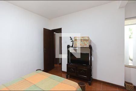 Quarto 1 de casa à venda com 4 quartos, 173m² em Sagrada Família, Belo Horizonte