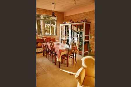 Casa à venda com 10 quartos, 600m² em Jardim Cordeiro, São Paulo