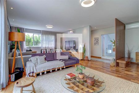 Casa à venda com 4 quartos, 587m² em Jardim Cordeiro, São Paulo