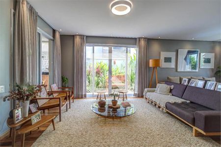 Casa à venda com 4 quartos, 587m² em Jardim Cordeiro, São Paulo