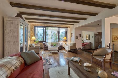 Casa à venda com 4 quartos, 273m² em Granja Julieta, São Paulo