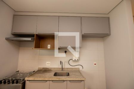 Sala_cozinha de apartamento para alugar com 1 quarto, 53m² em Alphaville Empresarial, Barueri