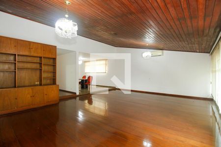 Sala de Estar em L de casa para alugar com 4 quartos, 600m² em Vila Ida, São Paulo