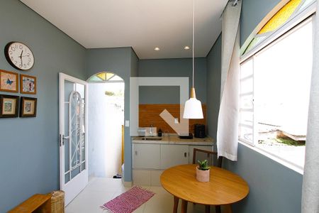 Casa à venda com 6 quartos, 203m² em Carlos Prates, Belo Horizonte