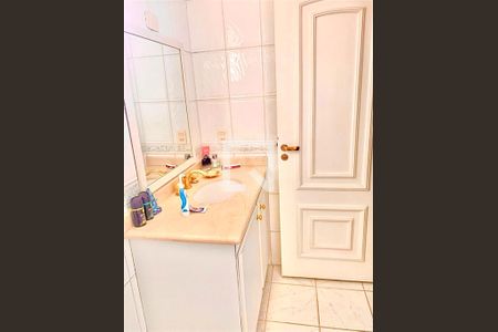 Casa à venda com 6 quartos, 300m² em Parque Assuncao, Taboão da Serra