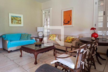 Sala 1 de casa de condomínio à venda com 3 quartos, 221m² em Badu, Niterói