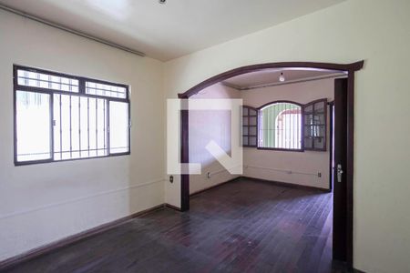 Sala de casa para alugar com 4 quartos, 210m² em Ressaca, Contagem