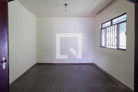 Sala de casa para alugar com 4 quartos, 210m² em Ressaca, Contagem
