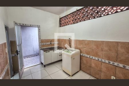 Sala/cozinha de kitnet/studio para alugar com 1 quarto, 25m² em Coelho Neto, Rio de Janeiro