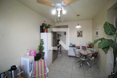 Sala de apartamento à venda com 2 quartos, 50m² em Rubem Berta, Porto Alegre