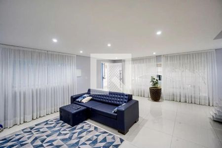 Casa à venda com 3 quartos, 350m² em Vila Carrão, São Paulo