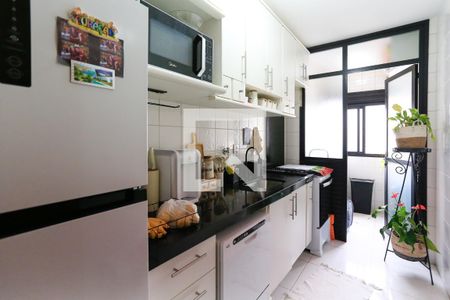 cozinha de apartamento à venda com 2 quartos, 56m² em Caxingui, São Paulo