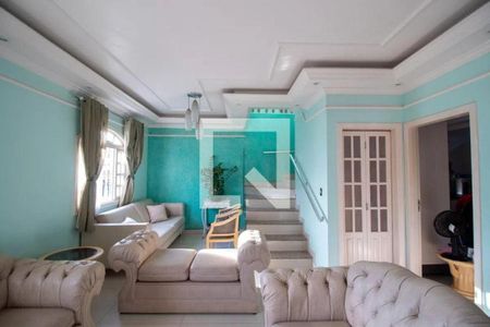 Casa à venda com 4 quartos, 400m² em Vila Indiana, São Paulo