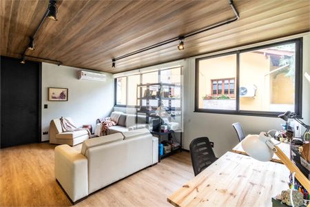 Casa à venda com 4 quartos, 390m² em Jardim Morumbi, São Paulo