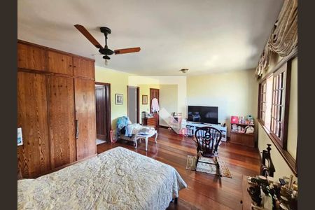 Casa à venda com 4 quartos, 561m² em Barra da Tijuca, Rio de Janeiro