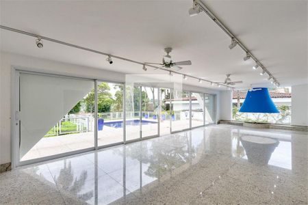 Casa à venda com 4 quartos, 400m² em Jardim Cordeiro, São Paulo