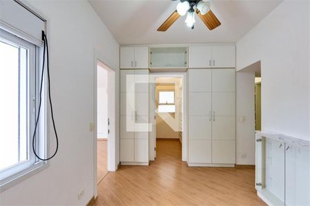 Casa à venda com 4 quartos, 400m² em Jardim Cordeiro, São Paulo