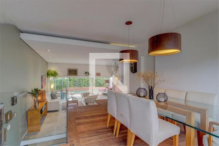 Casa à venda com 4 quartos, 321m² em Santo Amaro, São Paulo