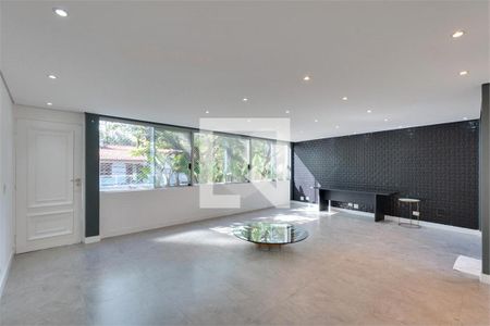 Casa à venda com 4 quartos, 364m² em Chácara Monte Alegre, São Paulo