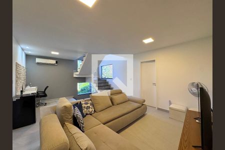 Sala de casa de condomínio à venda com 4 quartos, 300m² em Vargem Grande, Rio de Janeiro