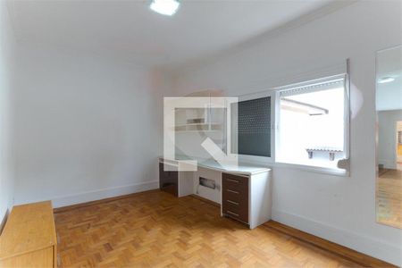 Casa à venda com 4 quartos, 330m² em Santo Amaro, São Paulo