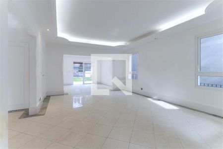 Casa à venda com 4 quartos, 330m² em Santo Amaro, São Paulo