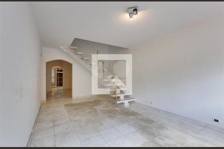 Casa à venda com 3 quartos, 188m² em Chácara Monte Alegre, São Paulo