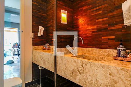 Lavabo de casa à venda com 3 quartos, 400m² em Alto de Pinheiros, São Paulo