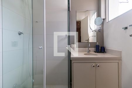 Suite 01 - Banheiro de casa à venda com 3 quartos, 400m² em Alto de Pinheiros, São Paulo