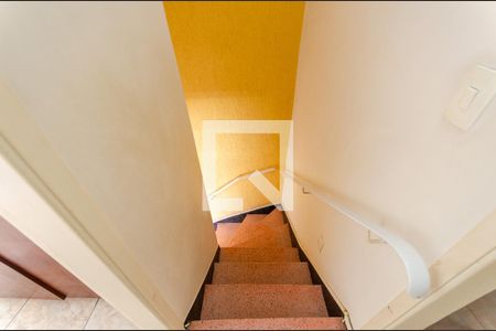 Escada de casa para alugar com 2 quartos, 59m² em Freguesia do Ó, São Paulo