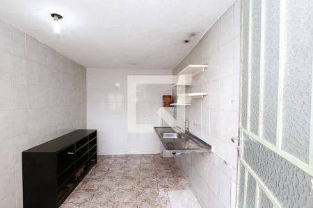 Cozinha de kitnet/studio para alugar com 1 quarto, 28m² em Dom Bosco, Belo Horizonte