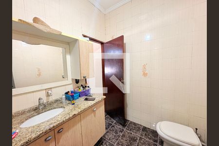 Banheiro da Suíte de casa à venda com 3 quartos, 238m² em Jardim América, Várzea Paulista