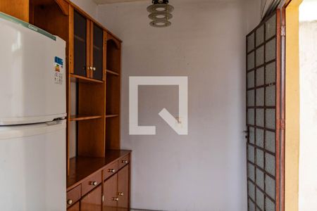 Cozinha de kitnet/studio para alugar com 1 quarto, 27m² em Dom Bosco, Belo Horizonte
