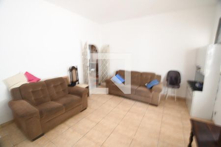 Sala de casa para alugar com 2 quartos, 245m² em Vila Itapura, Campinas