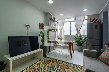 Sala/Cozinha de apartamento para alugar com 4 quartos, 102m² em Cerqueira César, São Paulo