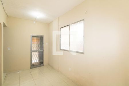 Sala de casa para alugar com 2 quartos, 40m² em Inhoaíba, Rio de Janeiro