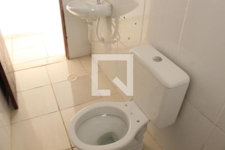 Banheiro de casa de condomínio para alugar com 3 quartos, 77m² em Jardim Nova Coimbra, Cotia