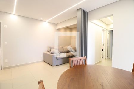 Sala de apartamento para alugar com 2 quartos, 61m² em Novo Mundo, Uberlândia