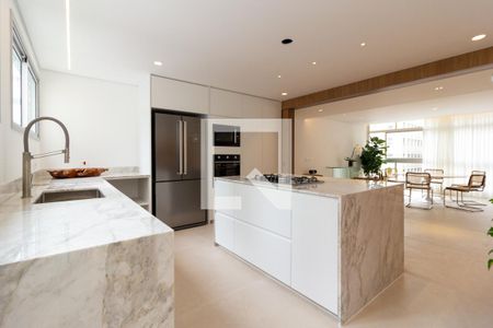 Cozinha de apartamento à venda com 3 quartos, 192m² em Cerqueira César, São Paulo