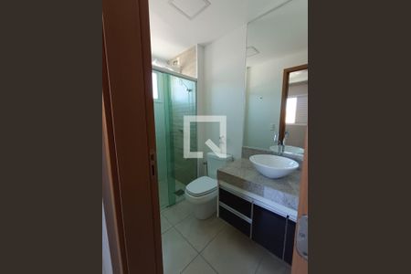 Banheiro 2 de apartamento para alugar com 3 quartos, 110m² em Centro, Uberlândia