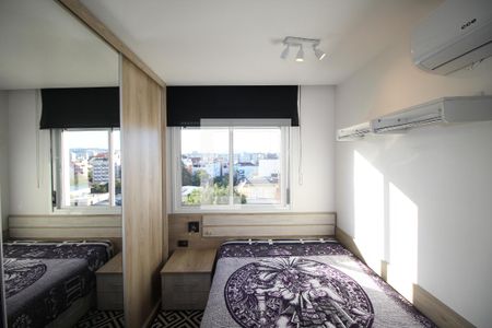 Quarto  de apartamento para alugar com 2 quartos, 72m² em Jardim Botânico, Porto Alegre
