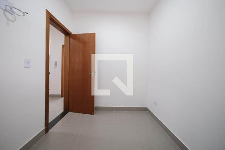 Quarto 1 de apartamento para alugar com 2 quartos, 40m² em Vila Santa Teresa, São Paulo