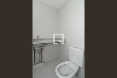 Banheiro da Suíte de apartamento à venda com 3 quartos, 127m² em Jardim do Salso, Porto Alegre