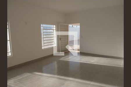 Casa à venda com 3 quartos, 169m² em Vila Carminha, Campinas